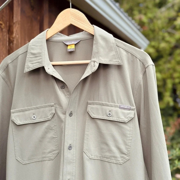 Eddie Bauer khaki green polyester Men’s Shirt - Size M - Picture 3 of 5